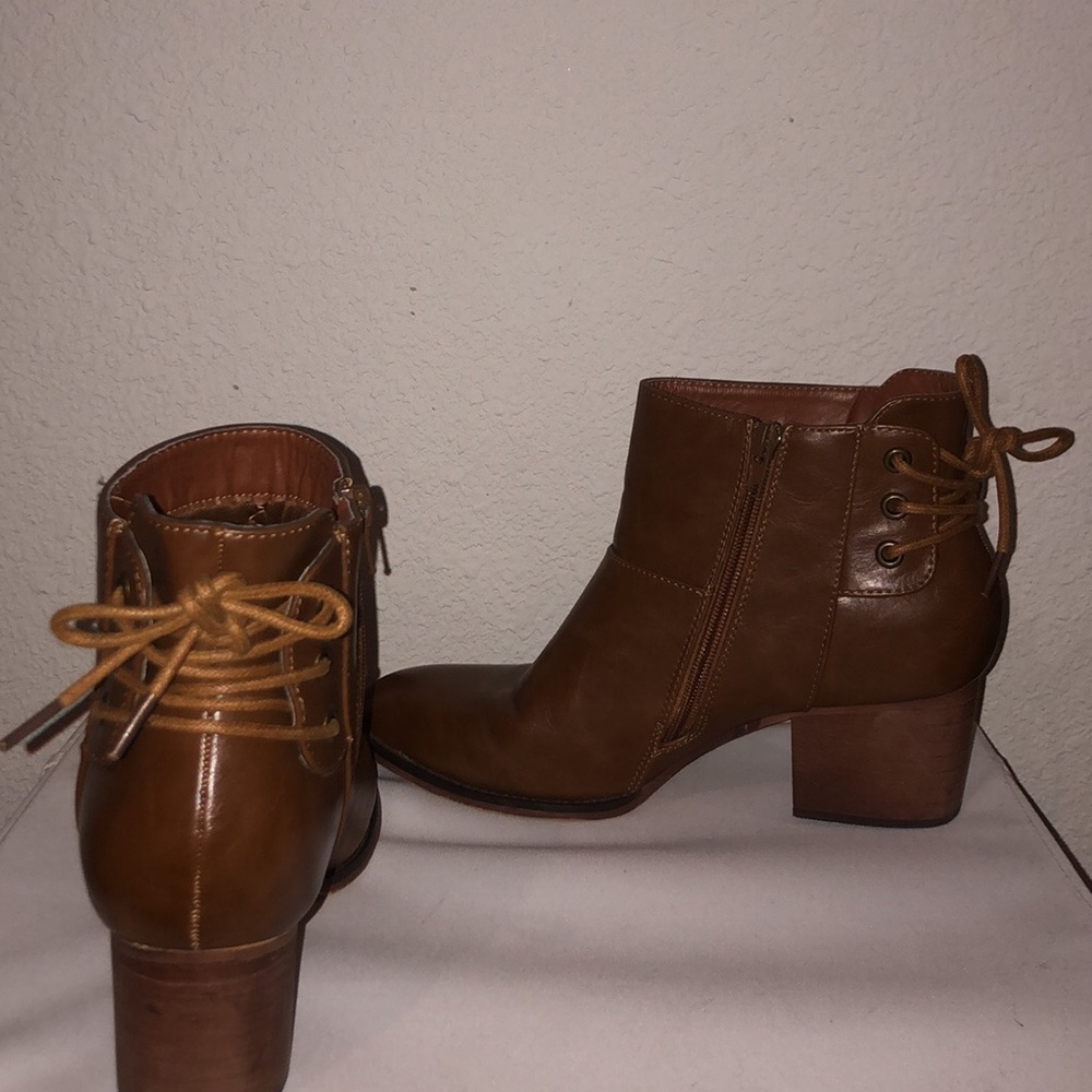 Brown fall Booties Size 8